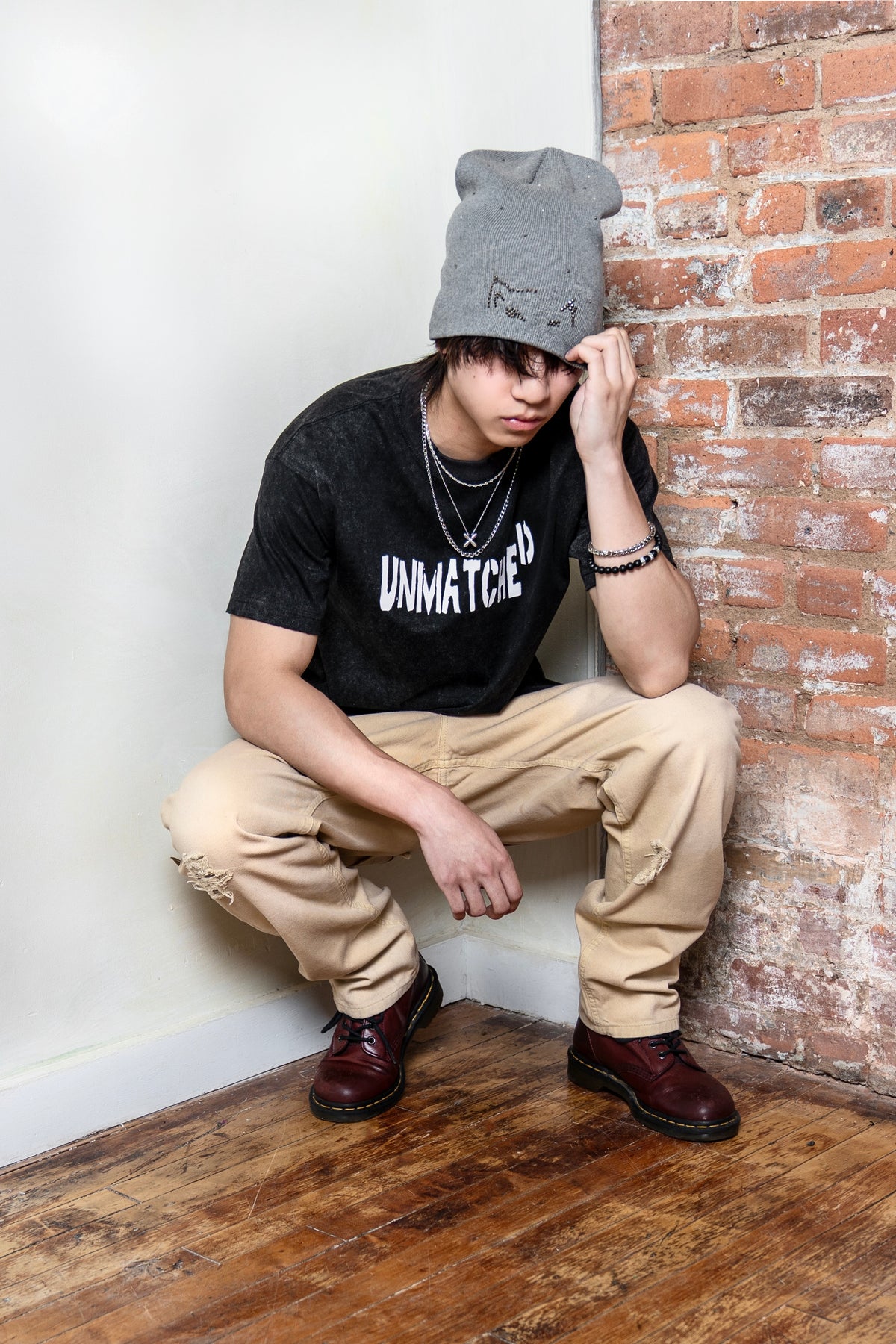 THE CRYSTAL PANTHER™ BEANIE (Light Grey)